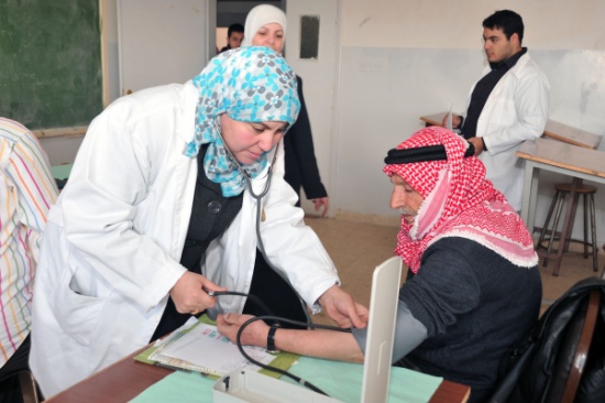 جمعية الحياة الخيرية للتنمية تنظم يوماً طبياً مجاني في الزرقاء