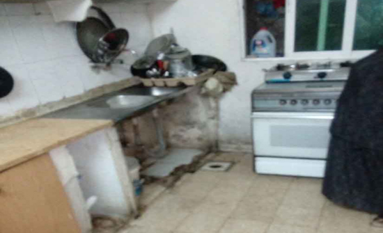 اردنية تتدثر بعباءة صيفية تحت البرد وتعيل اسرة كبيرة .. تفاصيل اردنية تتدثر بعباءة صيفية تحت البرد وتعيل اسرة كبيرة .. تفاصيل