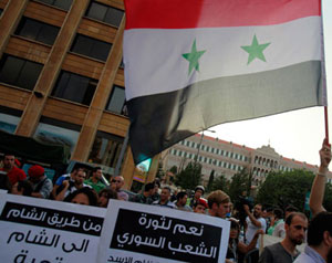 خشية لبنانية من امتداد حرائق سوريا 