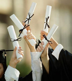 فتى أنهى التوجيهي بتفوق وعمره 16 عاما يتطلع إلى دراسة الطب 