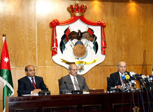 المصري يقدم ايجازا عن عمل اللجنة الملكية لمراجعة نصوص الدستور