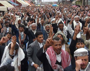 مسيرة بالمكلا ترفض خطاب صالح