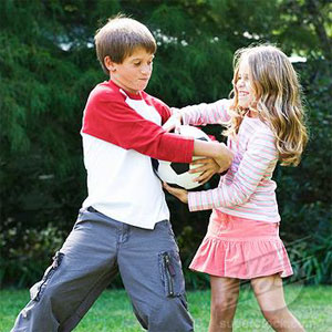 تعرفى أسباب شجار الأبناء؟