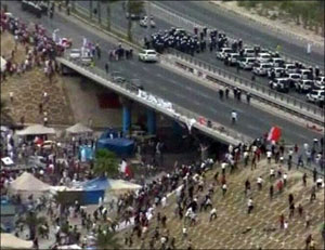 مواجهات بالبحرين وتحقيق في انتهاكات