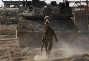 نشطاء في غزة يطلقون 12 صاروخا على اسرائيل