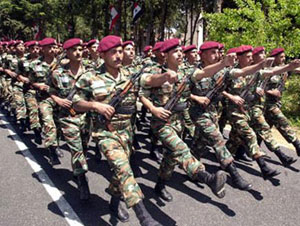 الجيش السوري يعيد اقتحام مدينة البوكمال ويشن حملة اعتقالات واسعة