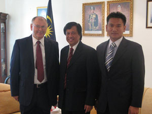 الدكتور أبو عٌرابي  يلتقي سفراء ماليزيا وبروناي وتايلاند