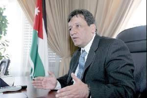 العزايزة : رفع أجور العاملين المعينين على بند شراء الخدمات في مراكز المعوقين