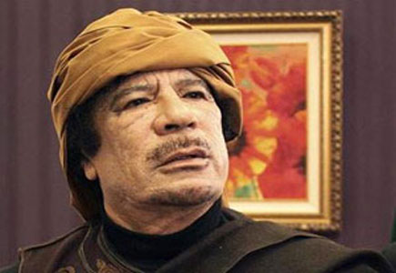 القذافي يدعو مؤيديه لقتال الثوار ويقول " طز في الناتو " ( فيديو صوتي )