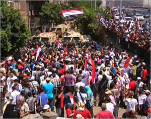 تجدد التظاهر حول سفارة إسرائيل بالقاهرة 