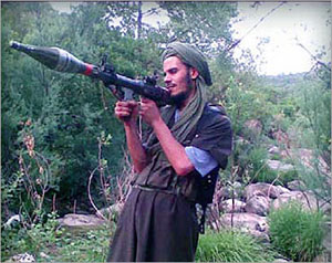 أسرة القذافي تجر الجزائر لانتقام القاعدة  