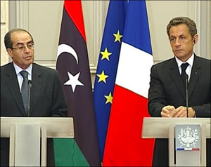 فرنسا تطلب الإفراج عن أموال ليبية 