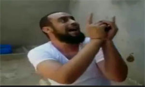 القاء القبض على مفتي القذافي ( فيديو ) القاء القبض على مفتي القذافي ( فيديو )