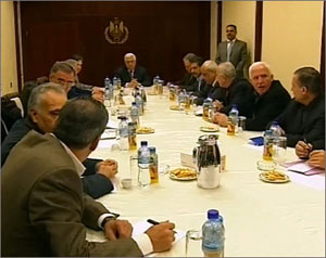 عباس يؤجل إحالة ملفات دحلان للقضاء 