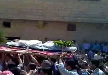 مقتل 20 شخصاً بمدن سورية عدة في جمعة "الموت ولا المذلة" (9 اشرطة فيديو) مقتل 20 شخصاً بمدن سورية عدة في جمعة "الموت ولا المذلة" (9 اشرطة فيديو)