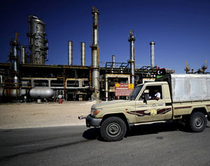 موسكو وبكين تتابعان مصالحهما بليبيا 