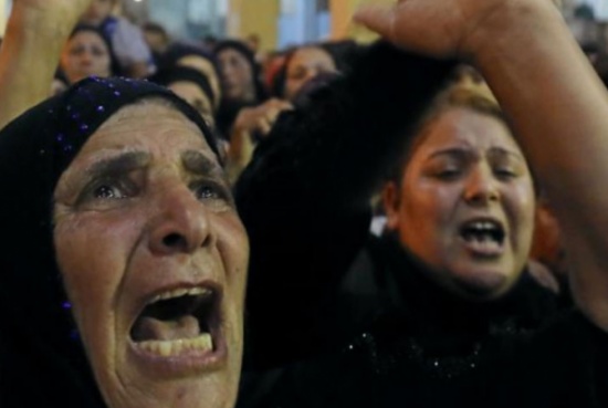 مصريون يحمّلون السيسي مسؤولية جريمة المنيا