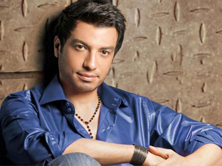 ايهاب توفيق: عفاف شعيب ورطتني ضد "ثوار يناير"!