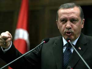 أردوغان: سفن حربية تركية سترافق أي سفن مساعدات تركية إلى غزه أردوغان: سفن حربية تركية سترافق أي سفن مساعدات تركية إلى غزه
