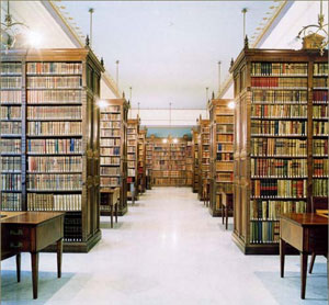 محاضرة حول كتاب البيئة الالكترونية للدكتور ربحي عليان في المكتبة الوطنية  