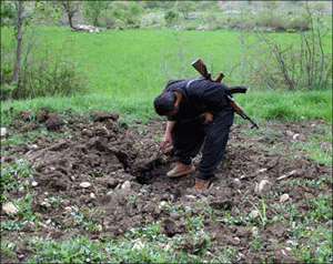 إيران تتوعد الانفصاليين الأكراد 