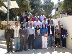 جائزة الحسن تعقد اجتماعات لأشخاص ارتباطها 
