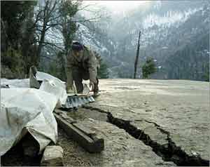 زلزال بالهند يقتل خمسة في نيبال    