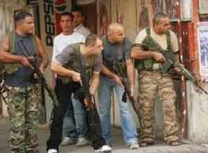 شبيحة الاسد يختطفون شقيقات المعارضين لإجبارهم على الاستسلام او اغتصابهن