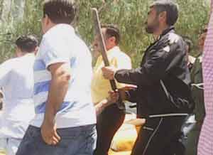 الشبيحة وقوات الامن السورية يقتحمان بلدات سورية من عدة محاور