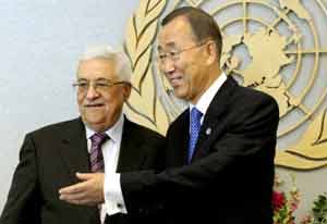 عباس يبلغ بان كي مون باصراره على طلب العضوية الكاملة لفلسطين الجمعة