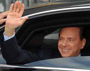 برلسكوني في المحكمة بقضية فساد