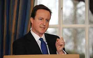  كاميرون يتلقى سراً مشورة سياسية من بلير في الشؤون الخارجية