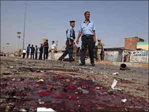 اربعة قتلى في هجوم انتحاري على مجمع حكومي في الانبار غرب العراق