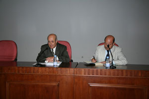 رئيس جامعة الزيتونة يلتقي أعضاء الهيئة التدريسية رئيس جامعة الزيتونة يلتقي أعضاء الهيئة التدريسية
