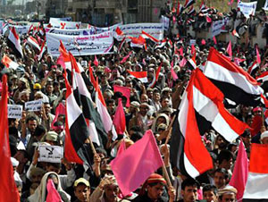 الجيش اليمني يغلق مداخل صنعاء.. وقلق في الشارع بعد انهيار الهدنة