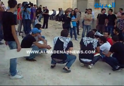 احتجاجات واعتصامات قبالة سفارتي فلسطين والكيان العبري ( صور و فيديو )