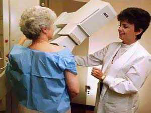 اتفاقية تعاون بين البرنامج الأردني لسرطان الثدي وهوفمان لاروش للأدوية 