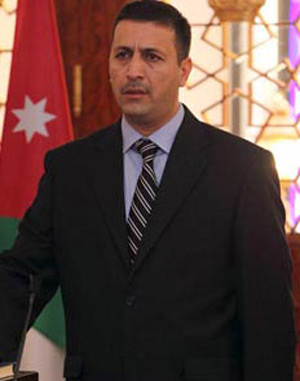 ابو رمان يرد على استفسارات المواطنين الكترونيا