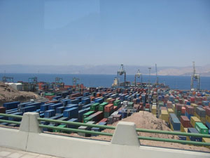 ميناء العقبة تعامل مع3 الاف شاحنة خلال اليومين الماضيين  