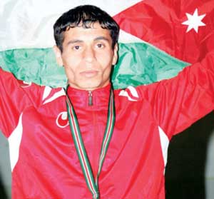 ملاكم منتخبنا محمد عبدالعزيز يفوز على لاعب مينمار ببطولة العالم  