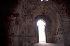 القلعة تزهو باللون الوردي احتفالا بالشهر العالمي لسرطان الثدي 