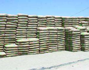 عاملو شركة الاسمنت ينهون اضرابهم ويعودون للعمل صباح الثلاثاء عاملو شركة الاسمنت ينهون اضرابهم ويعودون للعمل صباح الثلاثاء