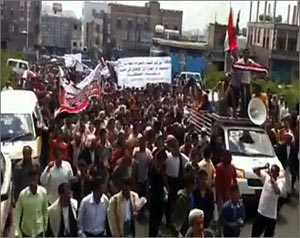 مظاهرات باليمن ومقتل سبعة مسلحين 