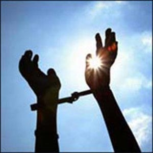 الأسرى الفلسطينيون في سجون الاحتلال يواصلون اضرابهم عن الطعام 