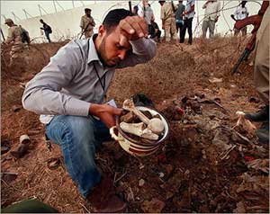 اكتشاف مقبرتين جماعيتين بطرابلس