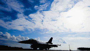 الناتو سيواصل عملياته في ليبيا حتى القضاء على "جيوب المقاومة"