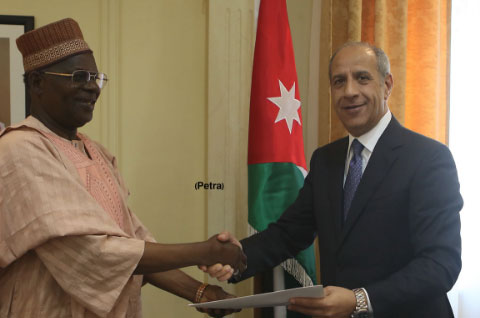 "الخارجية" تتسلم نسخة من أوراق اعتماد سفير جمهورية نيجيريا الاتحادية