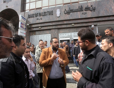 قيادي بحماس: المصالحة لن تتم دون إنهاء مشكلة رواتب موظفي غزة