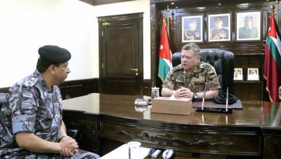 الملك يزور القيادة العامة للقوات المسلحة