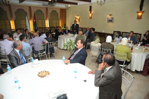 رئيس الزيتونة يلتقي ممثلين عن طلاب الجامعة و أعضاء الهيئة التدريسية في كلية الآداب